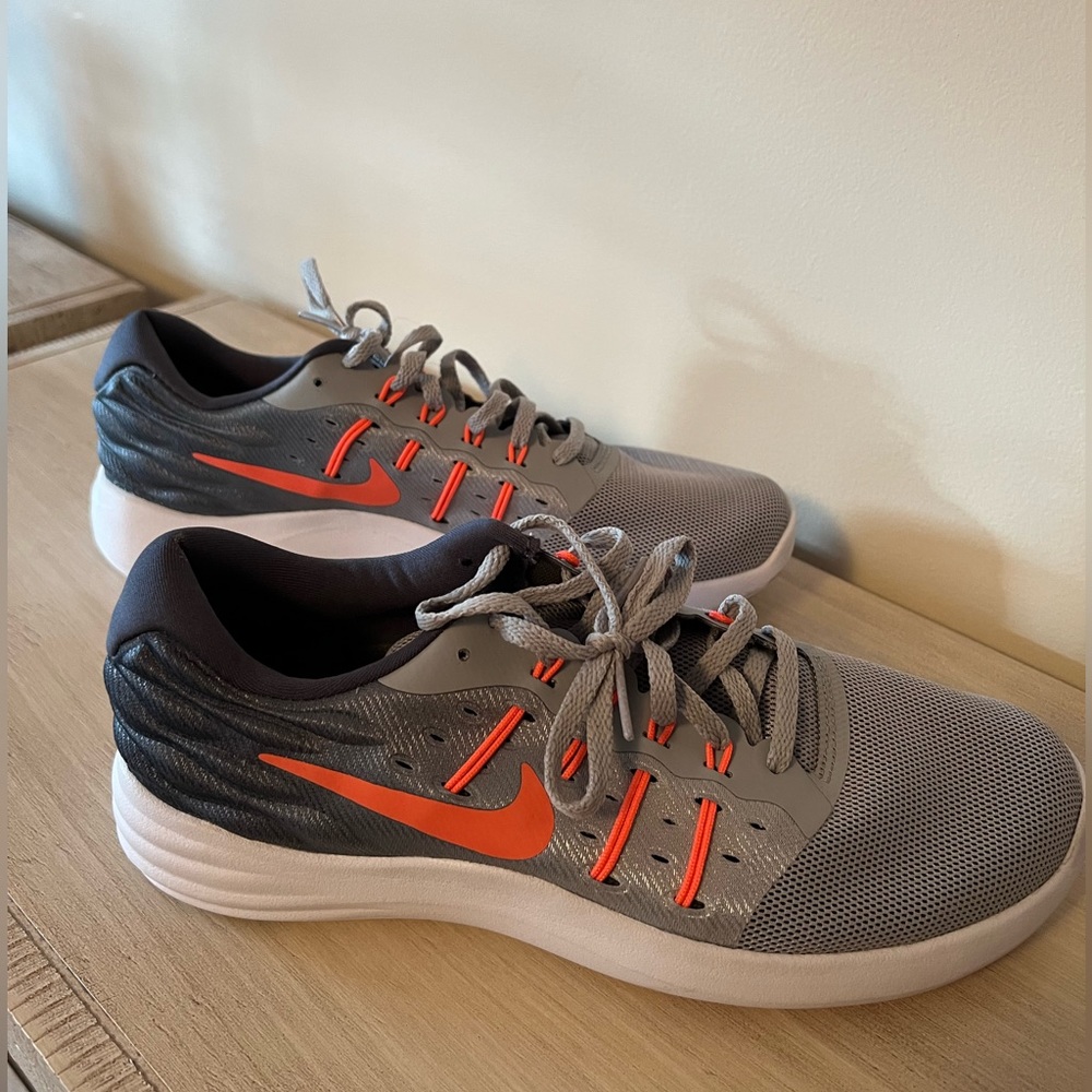 NIKE Lunarstelos FitSole Sneakers *NEW